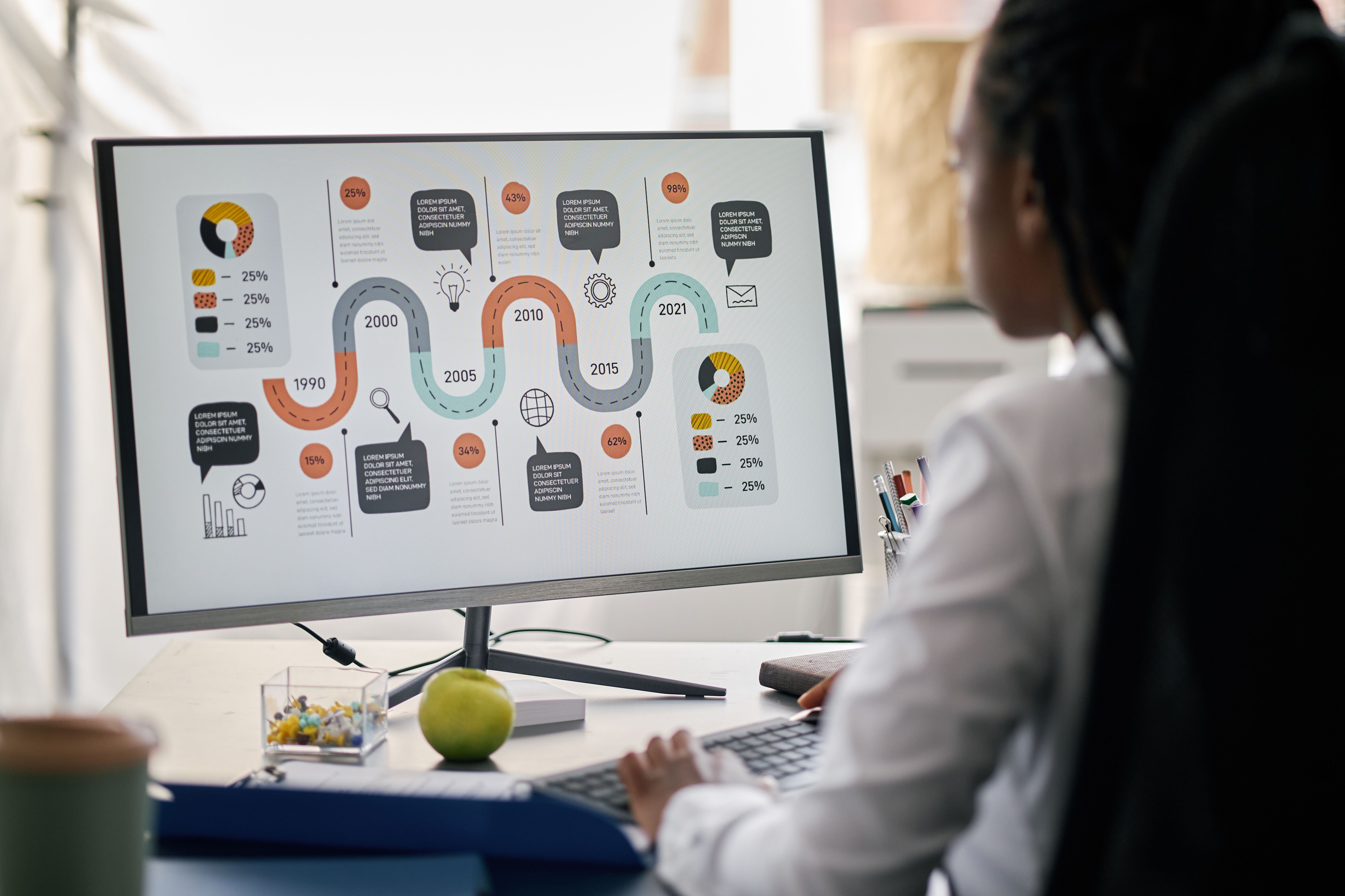 analyzing-business-data-using-infographics-software.jpg